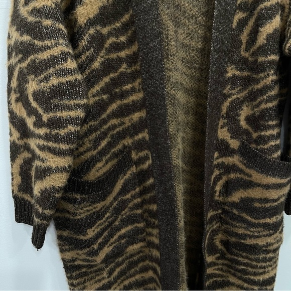 Ann Taylor Animal Print Oversized Longline Cardigan Sweater Soft Open Front - Picture 6 of 8
